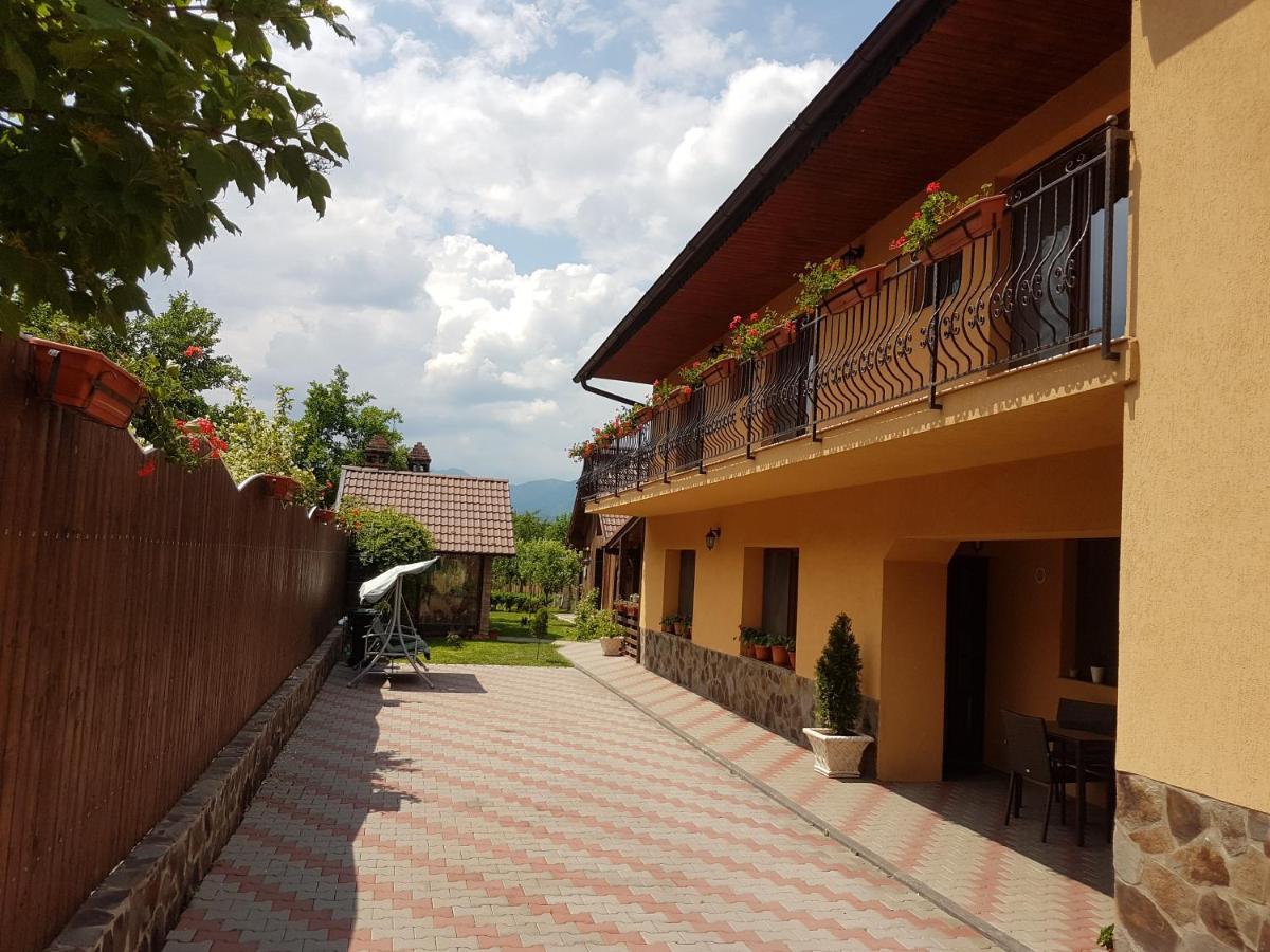 Casa Ovesia Vila Săcele Exterior foto